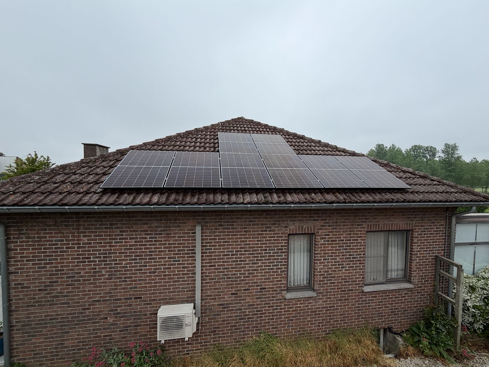 Zonnepanelen op pannendak in Bilzen-Hoeselt